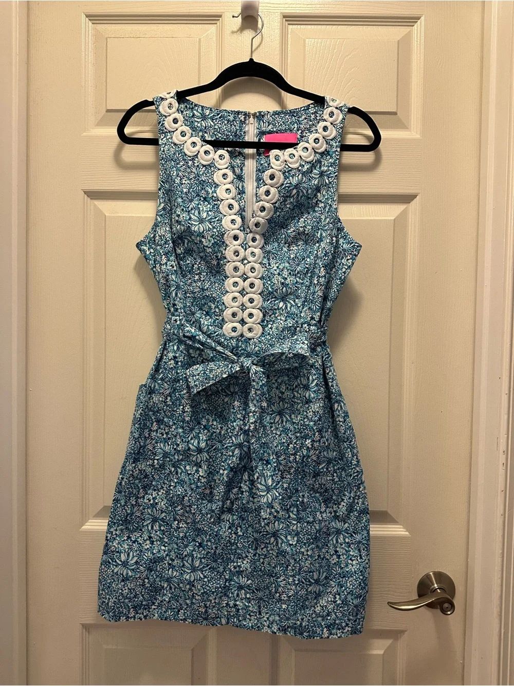 Lilly Pulitzer Gulianna
Stretch Shift Dress in Cumulus Blue Blooming Together - Picture 2 of 10